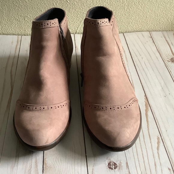 NAOT| Nefasi Ankle Boot Oxford Style Perforated Sz 10 Dusty Rose - Picture 2 of 11